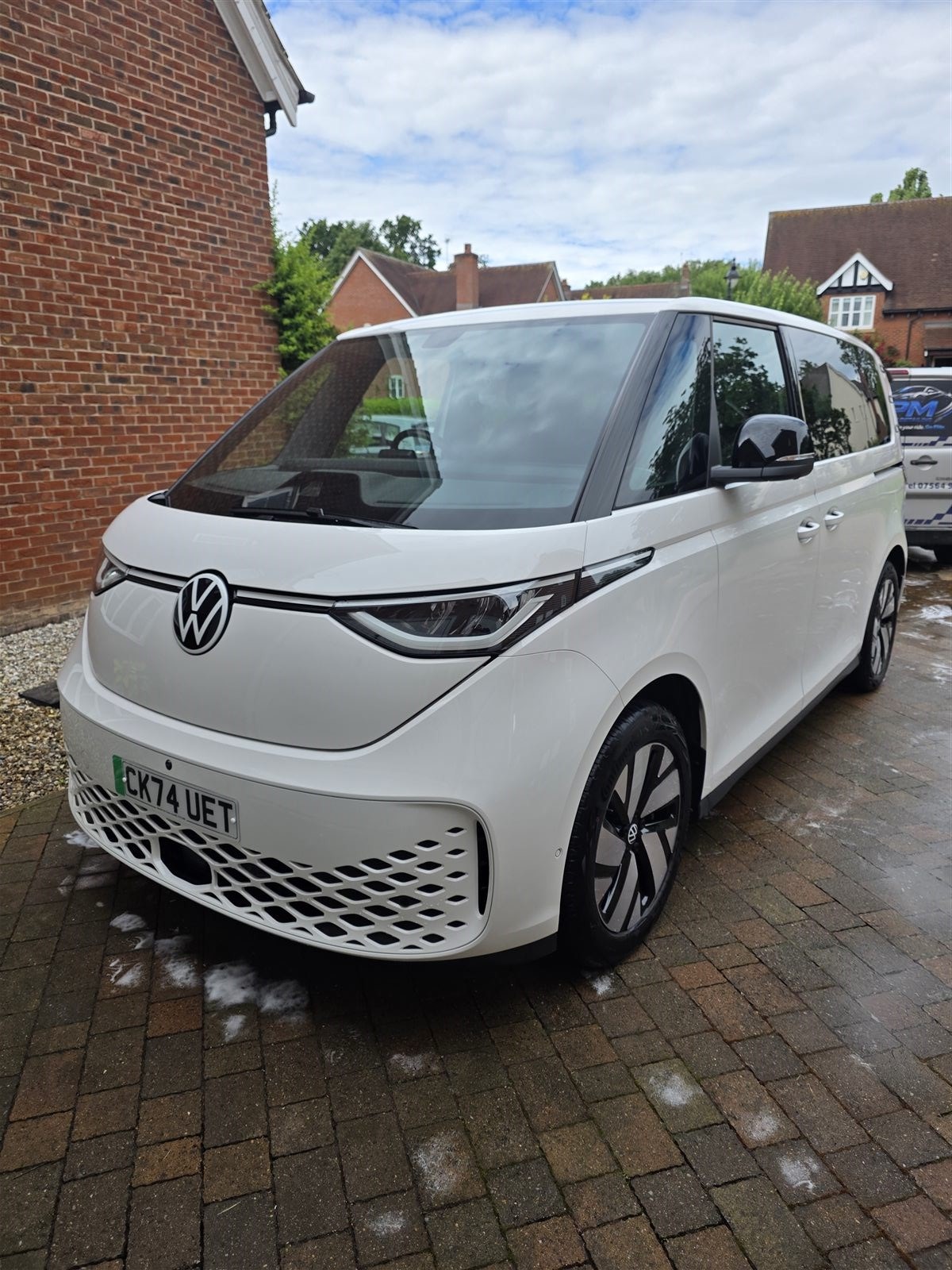 VW ID.Buzz front quarter — Deep Exterior Detail